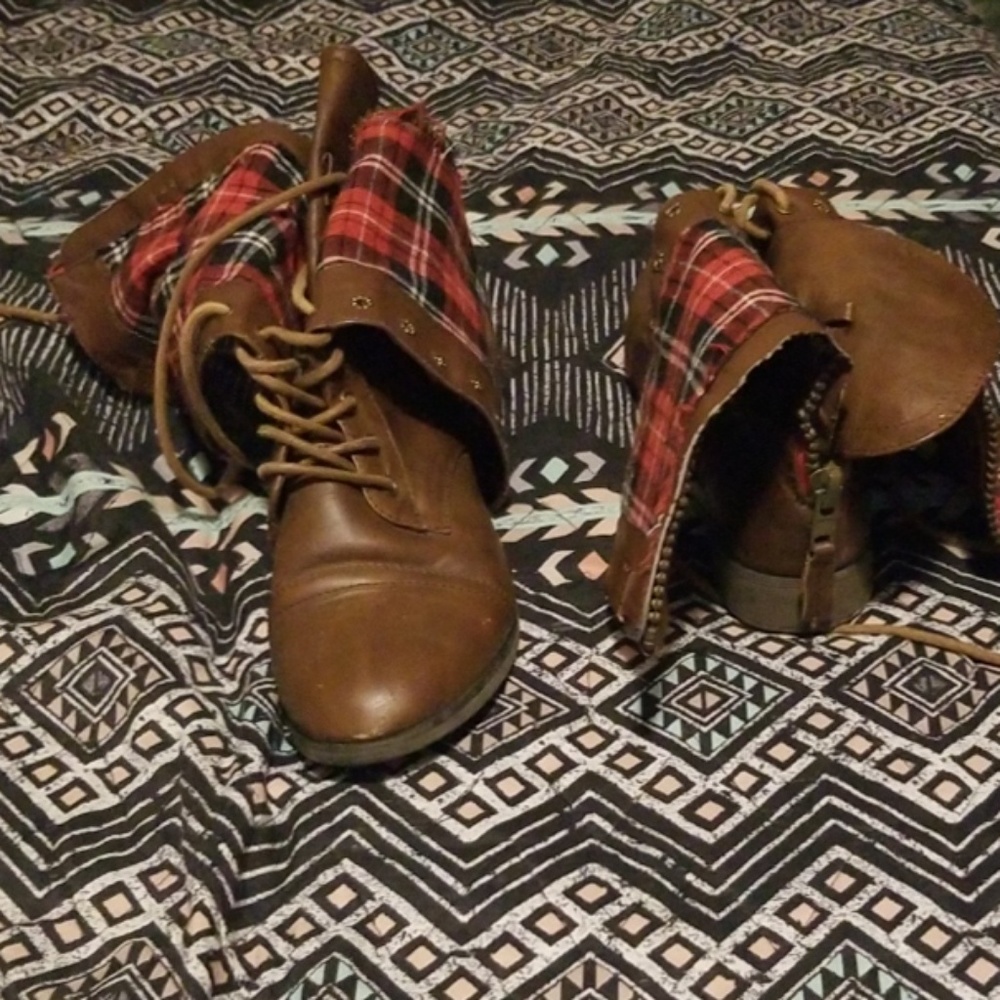Lace up boots